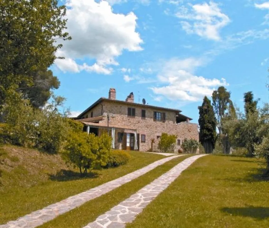 ?Ferienhäuser mit Atmosphäre? im grünen Herzen Italiens