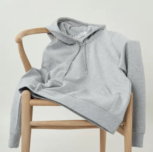 Bild: Konsequente Slow Fashion: The-Hoodie.com - Premium-Essentials für Männer