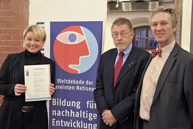 Bild: Zweite UN-Auszeichnung für die klima on… s’cooltour: Offizielles Projekt der Weltdekade 2011/2012