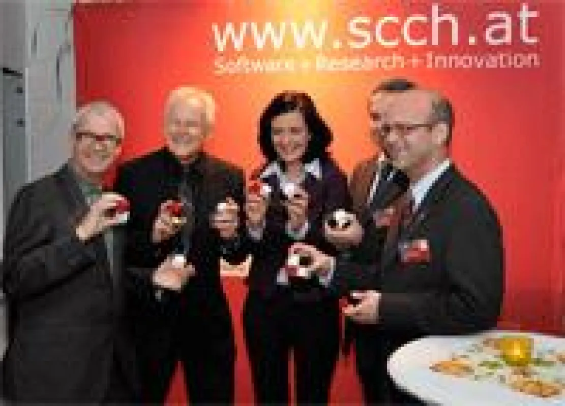 Gestalteten gemeinsam das Kunstwerk im SCCH Design
