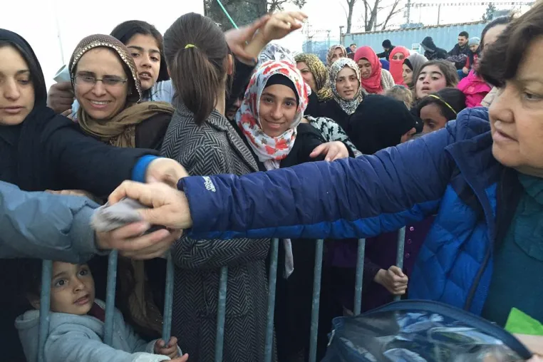 Bild: Deutsche Kleiderstiftung bringt Hilfsgüter in die Region Idomeni