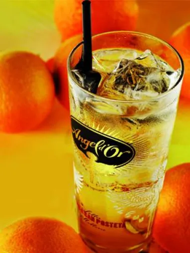 Bild: Kooperation von Mallorcas Orangenlikör Angel d’Or mit der Hotelgruppe Grupotel