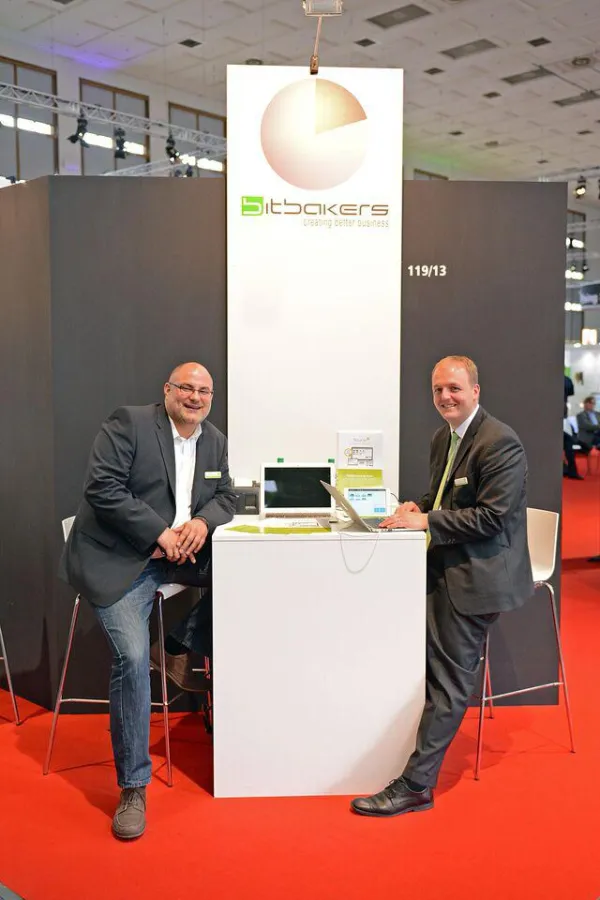 Christian Erbach und Michael Joos am Stand von bitbakers auf der Messe Tools in Berlin