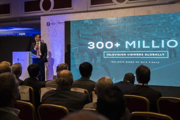 Bild: Hisense präsentiert 4K-Laser-Projektor und neues Smart-TV-User-Interface auf globaler Kundenkonferenz in Paris