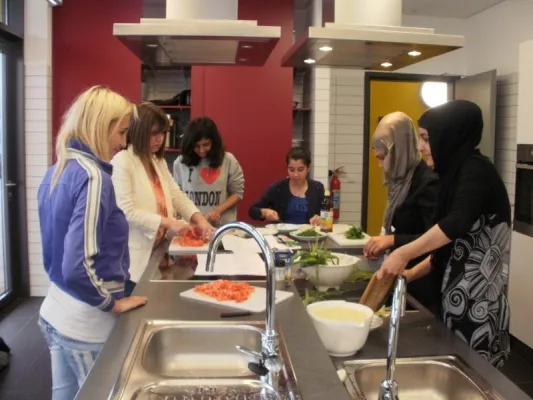 Pro Job-Team des Internationalen Bundes e.V. präsentiert auf der Interkulturellen Woche in Ingelheim Bild: Pro Job-Team des Internationalen Bundes e.V. präsentiert auf der Interkulturellen Woche in Ingelheim