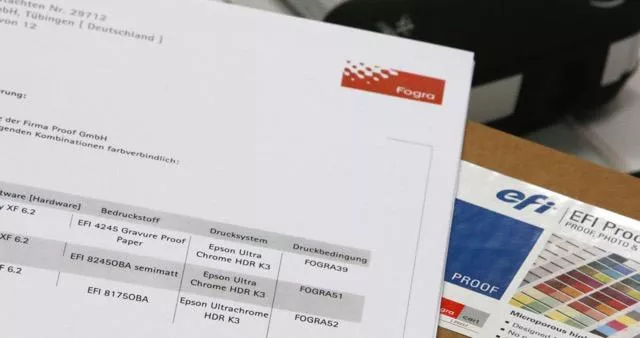 Bild: Weltweit erste Fogra 51/52-Zertifizierung erfolgte mit EFI Fiery XF und EFI-Papieren