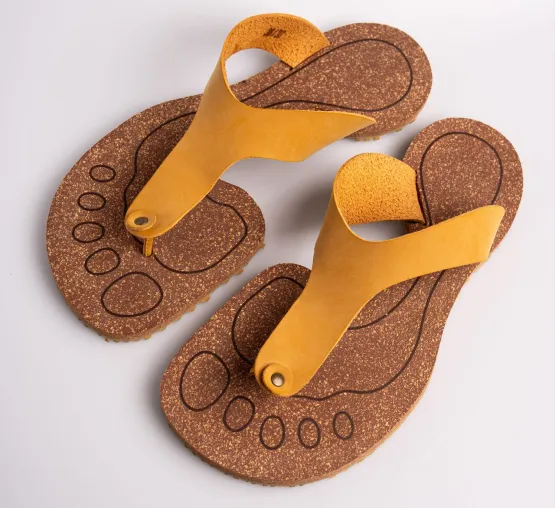 Neuartige Sandale - Flipflops mit besonderem Design Bild: Neuartige Sandale - Flipflops mit besonderem Design