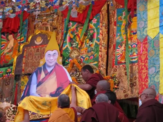 Bild: Dalai Lama Portrait im Kloster Lithang in Osttibet inthronisiert