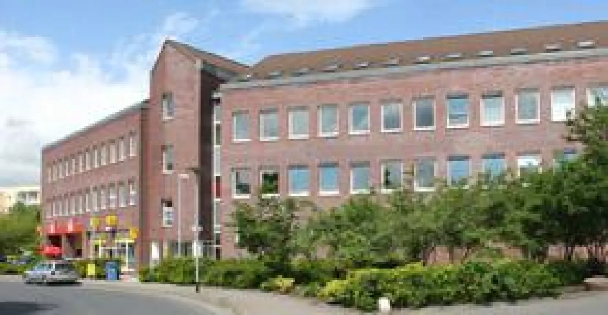 Das Büro-/Geschäftshaus 