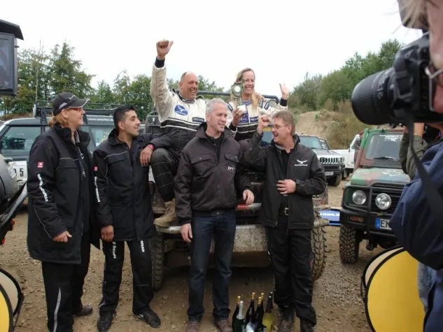 Bild: Hummer Racingteam erreicht erneut den Titel Deutscher Offroad Rallye Meister 2009