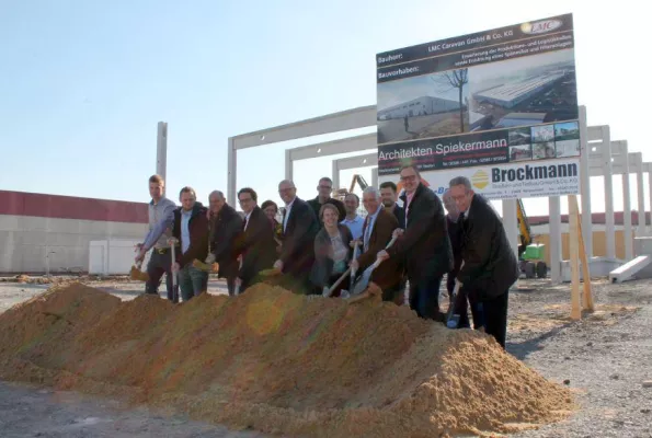 Bild: Spatenstich für Neubau in Sassenberg