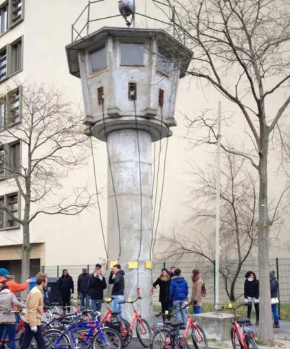 Bild: Reminder: Am Telefon sagt man nix – eine Audio-Kunst-Installation zum Thema Überwachung in Berlin ab 8.1.2016