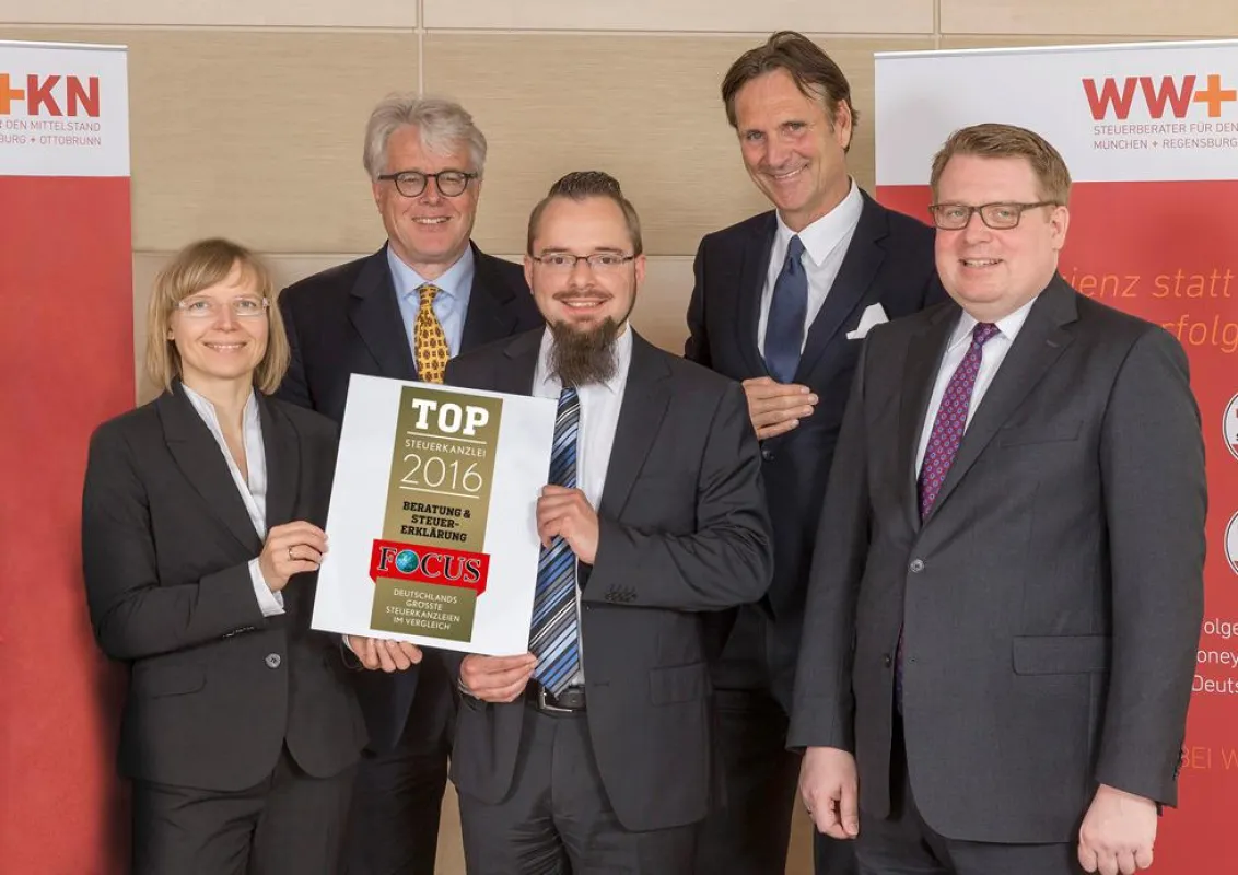 Die Partner von WW+KN Regensburg freuen sich über die erneute Auszeichnung durch FOCUS