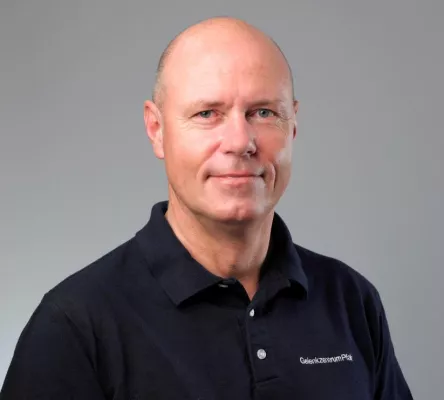 Knieschmerz: Bestsellerautor Dr. Wolfgang Franz spricht über moderne Therapieformen in Weinheim am 8.11.2016 Bild: Knieschmerz: Bestsellerautor Dr. Wolfgang Franz spricht über moderne Therapieformen in Weinheim am 8.11.2016