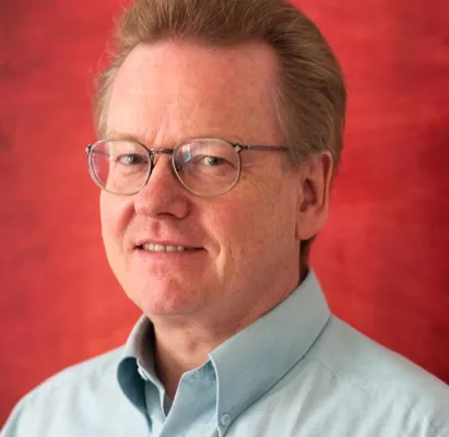 Bild: Gesichter der IT: Prof. Dr. Stefan Brunthaler – „Hit and run Strategie war nie mein Ansatz“