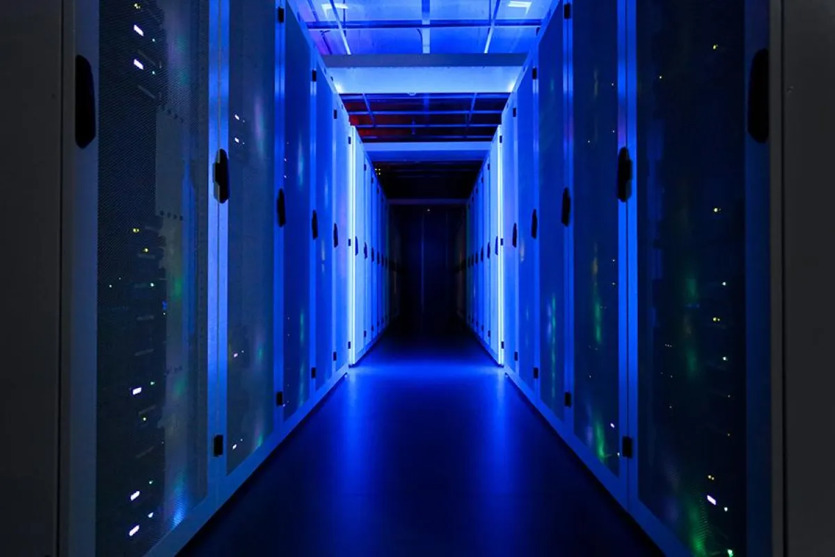 SCHÄFER IT-Systems Kaltgangeinhausung im Rechenzentrum der Creditreform (c) Schäfer Werke GmbH