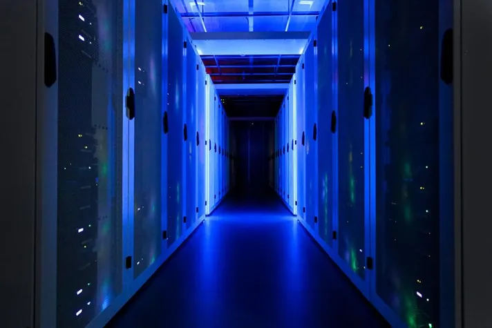 Bild: Creditreform bezieht neues Rechenzentrum