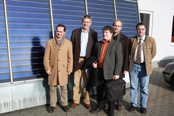 Bild: MdB Dr. Thomas Gambke (Bündnis 90/Die Grünen) informiert sich bei soleg über Projekt E-WALD