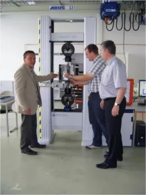 Bild: Hegewald & Peschke GmbH ermöglicht Hochtemperatur-Materialprüfungen für die Wissenschaft