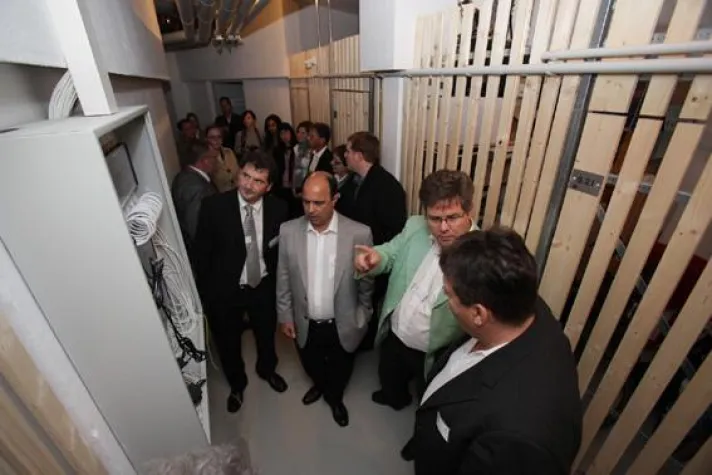 Bild: Satellitenempfang zum Anfassen