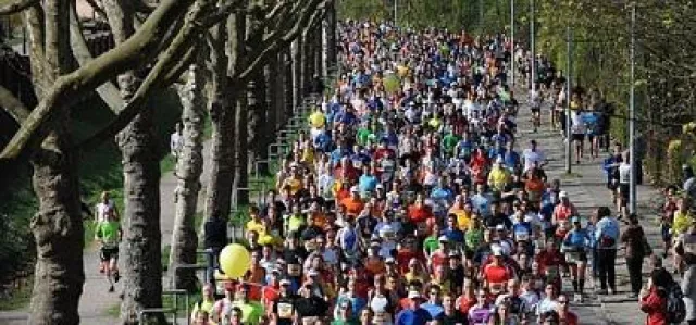 Bild: Run & Rock beim FREIBURG MARATHON 2013 mit Jeanette Biedermann