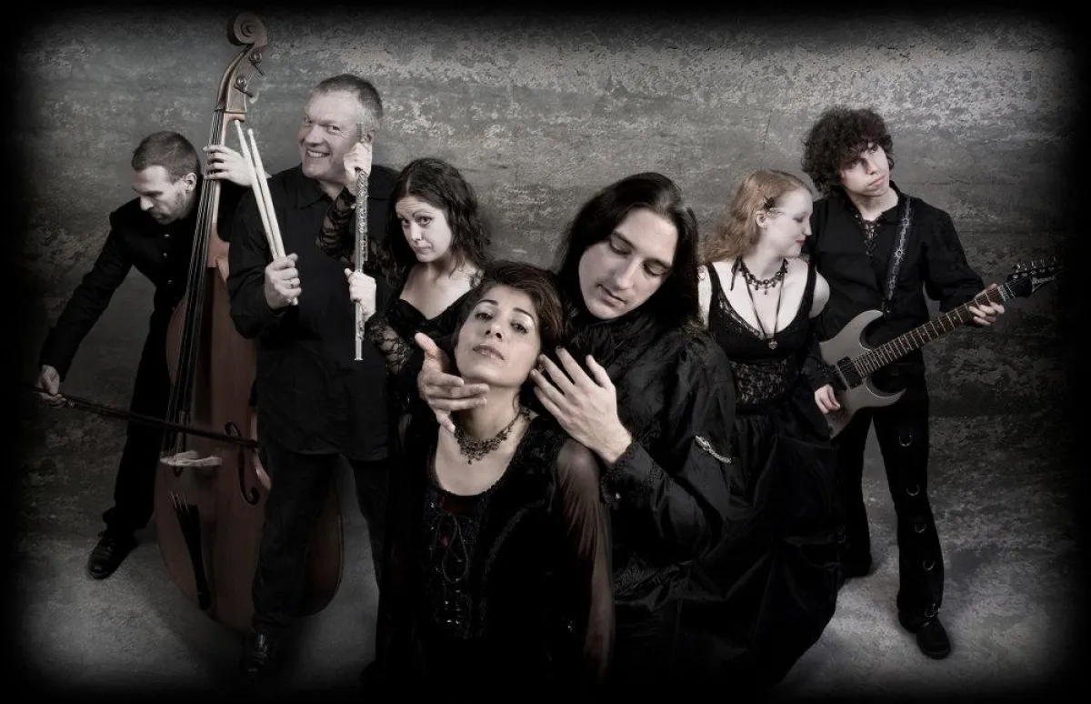 Adversus veröffentlichen Downloadsingle