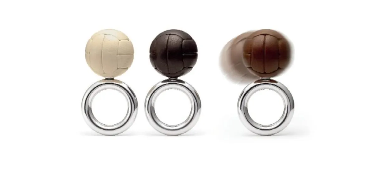 Niessing im Stilwerk Berlin bringt den Ball ins Spiel