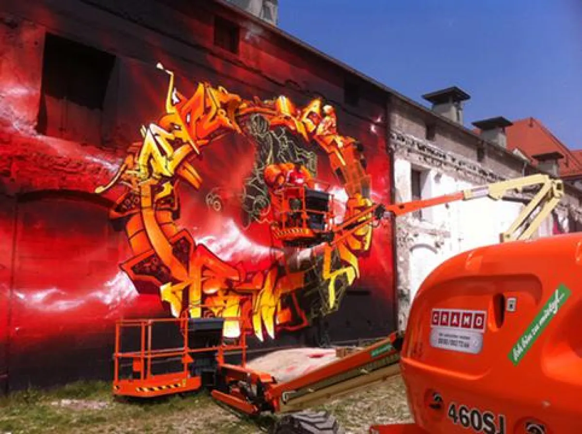 Dank der Arbeitsbühnen von Vermieter Cramo konnten die Künstler atemberaubende Kunstwerke erstellen.