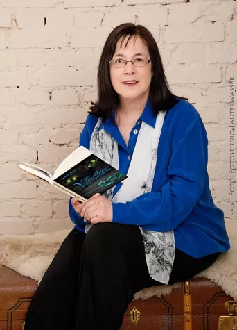 Bild: KatzenKrimi „NAZI-ALLERGIE“ – was die Autorin heute schreibt, können Leser morgen online kommentieren