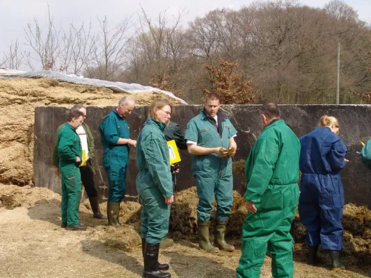 Bild: Fütterungsfortbildung für Tierärzte zur Betreuung großer Tierbestände