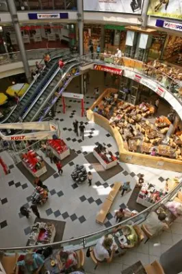 Bild: Großer Kinderflohmarkt am verkaufsoffenen Sonntag in den "Gropius Passagen"