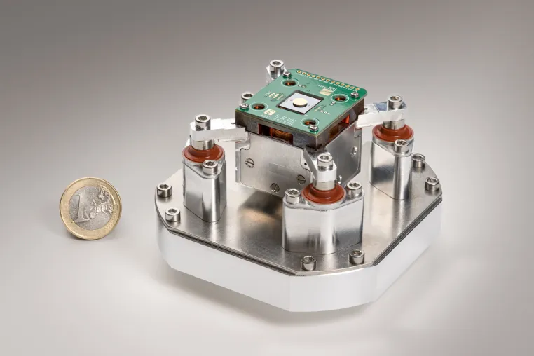 Bild: MEMS-Vektor-Scanmodul mit erhöhter Vibrations- und Schockfestigkeit für Weltraum-Anwendungen