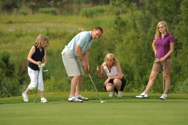 Bild: We are familiy – Golf punktet als Familiensport