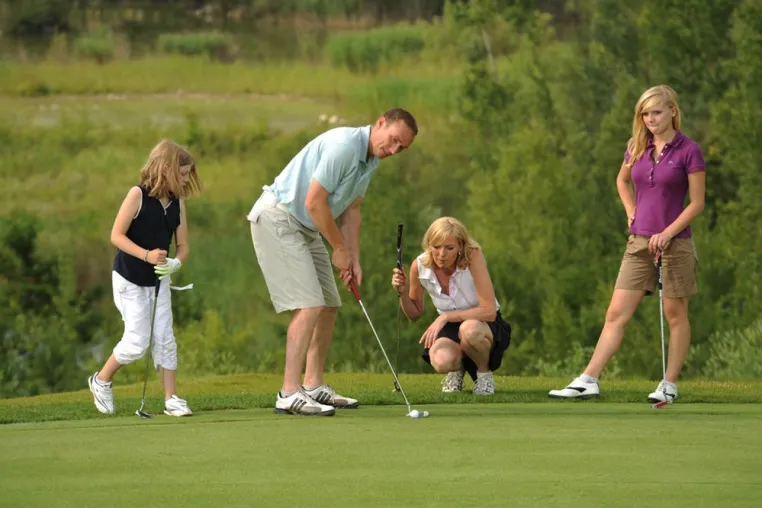Bild: We are familiy – Golf punktet als Familiensport