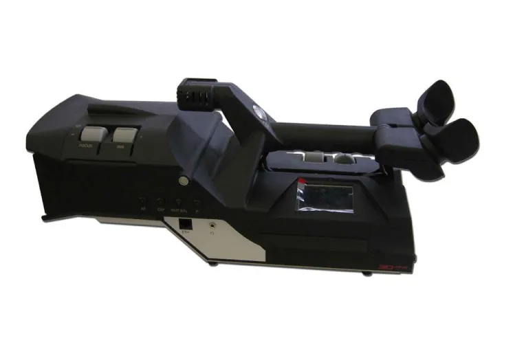 Bild: OLPE Jena fertigt Stereo 3D Camcorder für 3D-ONE