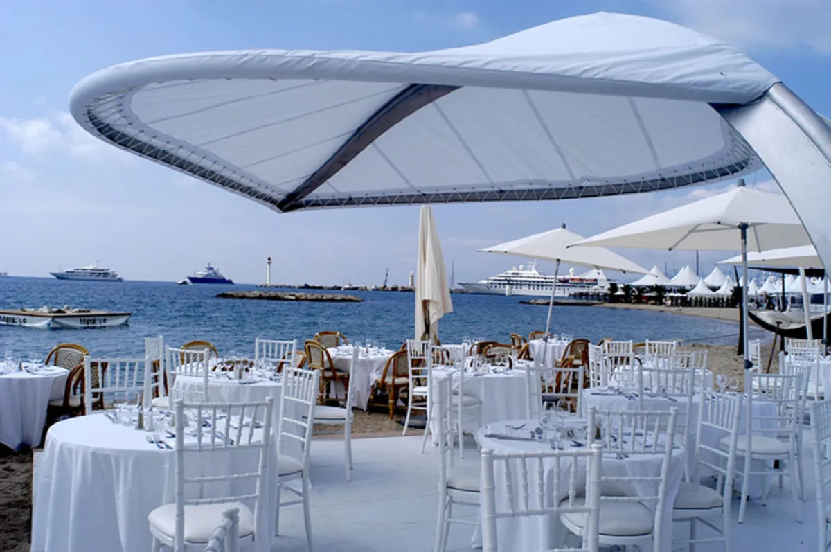 Textiles Sonnensegel für die Außengestaltung: ALOE von ACS Production