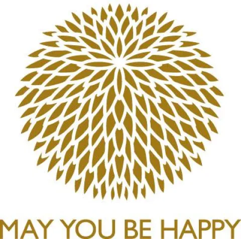 Bild: MAY YOU BE HAPPY: Das neue Modelabel vereint lebensfrohe Eleganz mit menschenfreundlicher Spiritualität