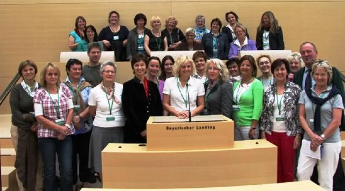 Ulrike Müller, MdL, und Unternehmerfrauen im Landtag
