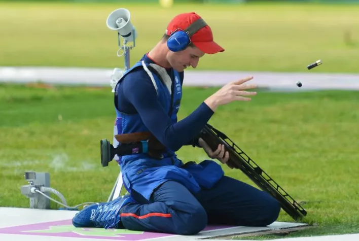 Bild: ACE-SLAB Dämpfungsplatten schützen Schulter für Olympiasieg