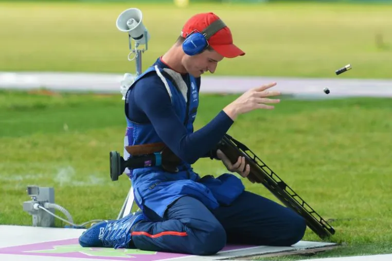 Bild: ACE-SLAB Dämpfungsplatten schützen Schulter für Olympiasieg