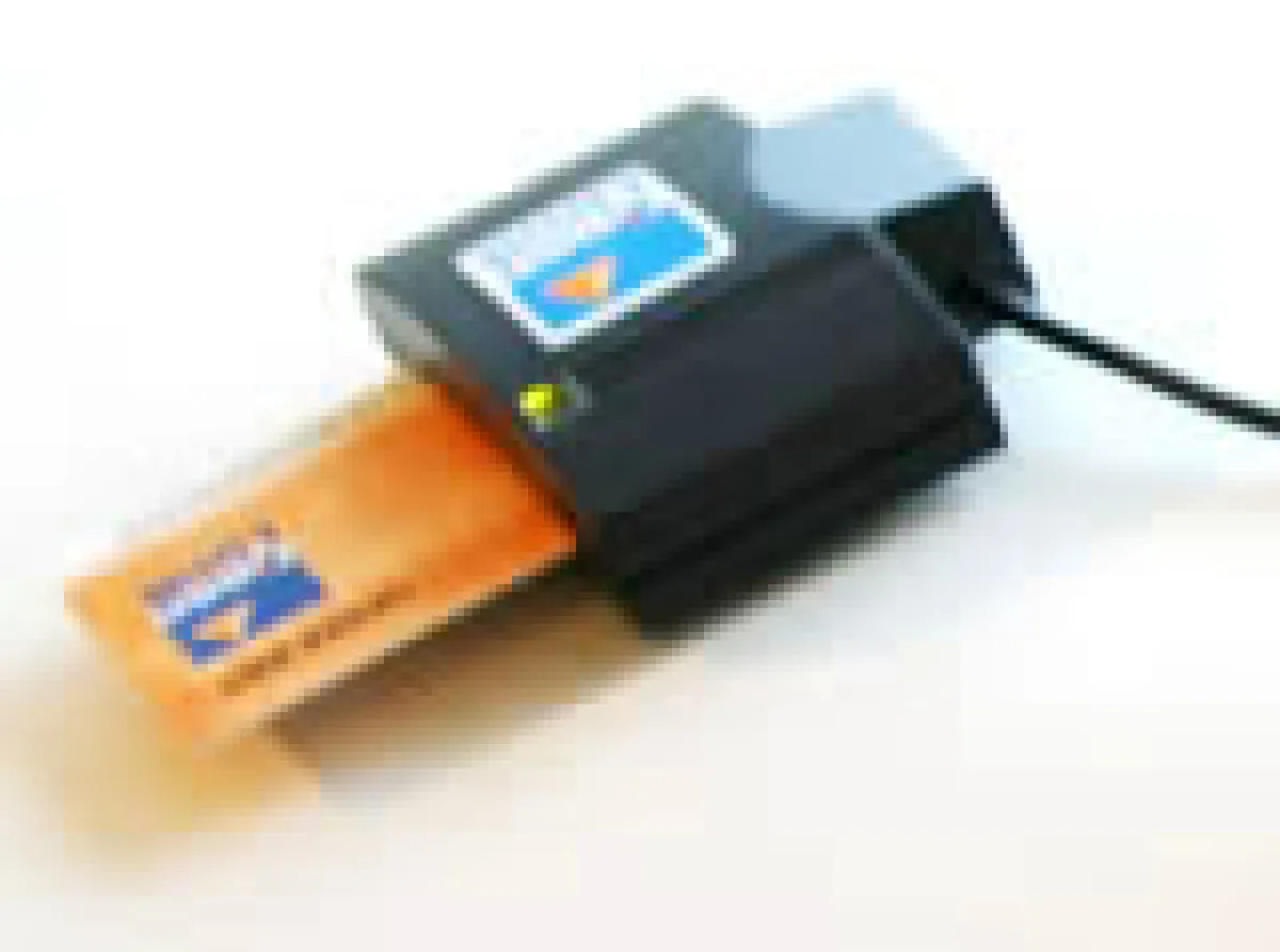 Signaturkarte und Lesegerät am Lösungsangebot von OPENLiMiT ®