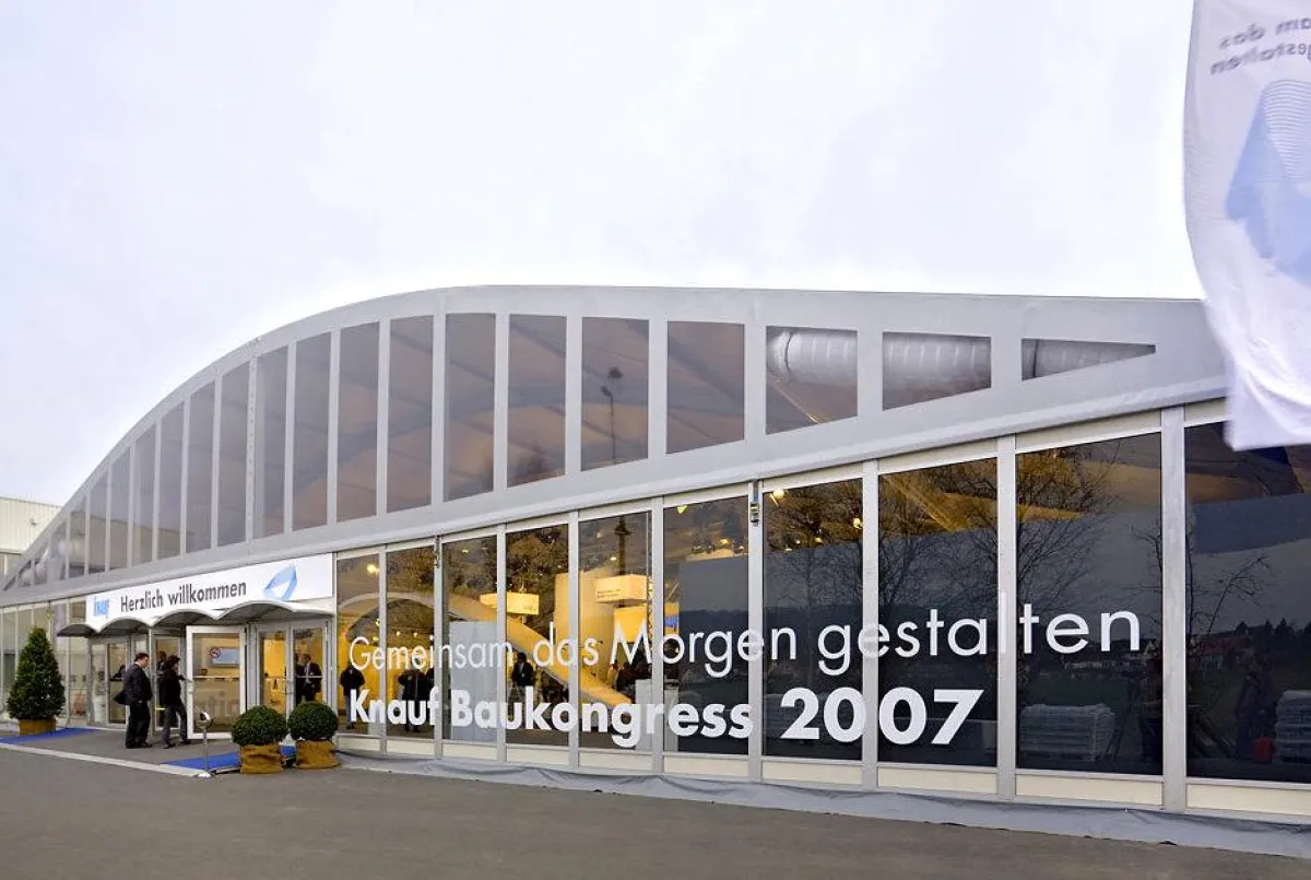 Auch schon beim Knauf Baukongress im letzten Jahr kamen Zeltsysteme von  Losberger zum Einsatz.