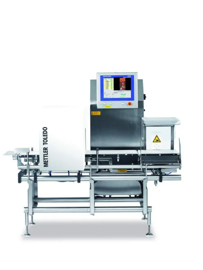 Das Kombisystem CV3770 vereint eine dynamische Kontrollwaage mit einem optischen Inspektionssystem.