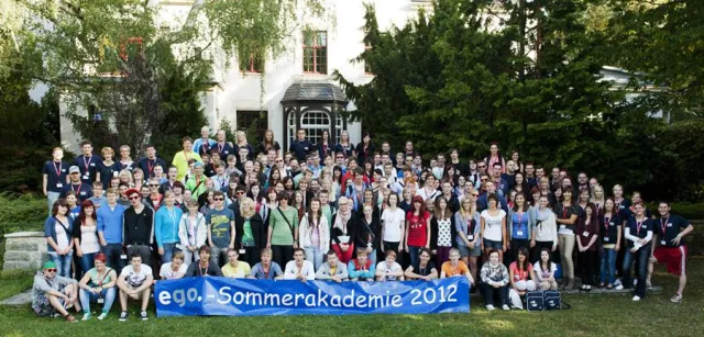 Bild: Chefsessel in Sichtweite: 150 Schülerinnen und Schüler lernten die Welt der Wirtschaft kennen