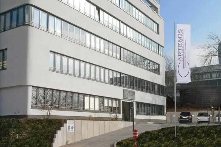 Bild: ARTEMIS Augenzentrum Wiesbaden jetzt auf 1200m2 - Augenärzte, OP-Zentrum und Allgemeinmedizin unter einem Dach