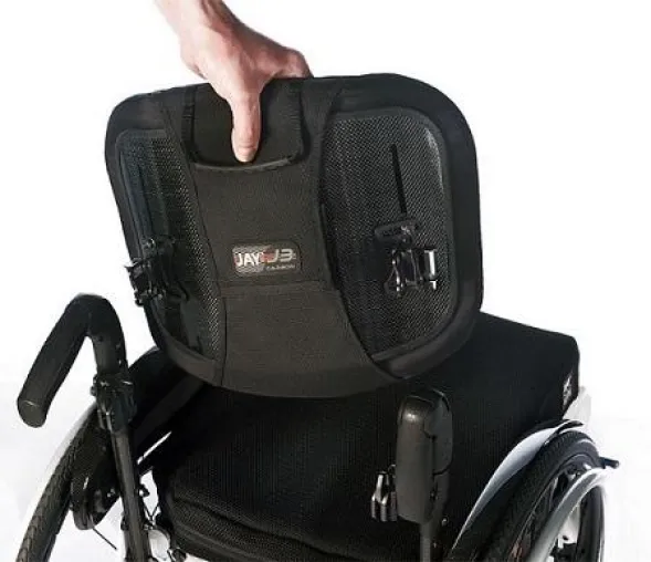 Eine Kombination aus minimalem Gewicht und optimaler Unterstützung: Der neue Jay J3 Carbon Rollstuhlrücken Bild: Eine Kombination aus minimalem Gewicht und optimaler Unterstützung: Der neue Jay J3 Carbon Rollstuhlrücken