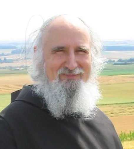 Wegen riesiger Karten-Nachfrage verlegt in die Hermann-Kessler-Halle: Anselm Grün, 12.01.2012, Nördlingen Bild: Wegen riesiger Karten-Nachfrage verlegt in die Hermann-Kessler-Halle: Anselm Grün, 12.01.2012, Nördlingen