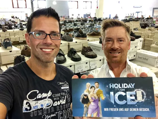 Bild: Schuhplus verlost 5 x 2 Freikarten für Holiday on Ice "SHOWTIME" in Essen