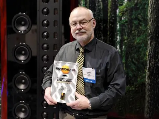 Bild: Heimkinolautsprecher - SWANS F2.3B HighEnd-System bekommt Award auf der CES Las Vegas