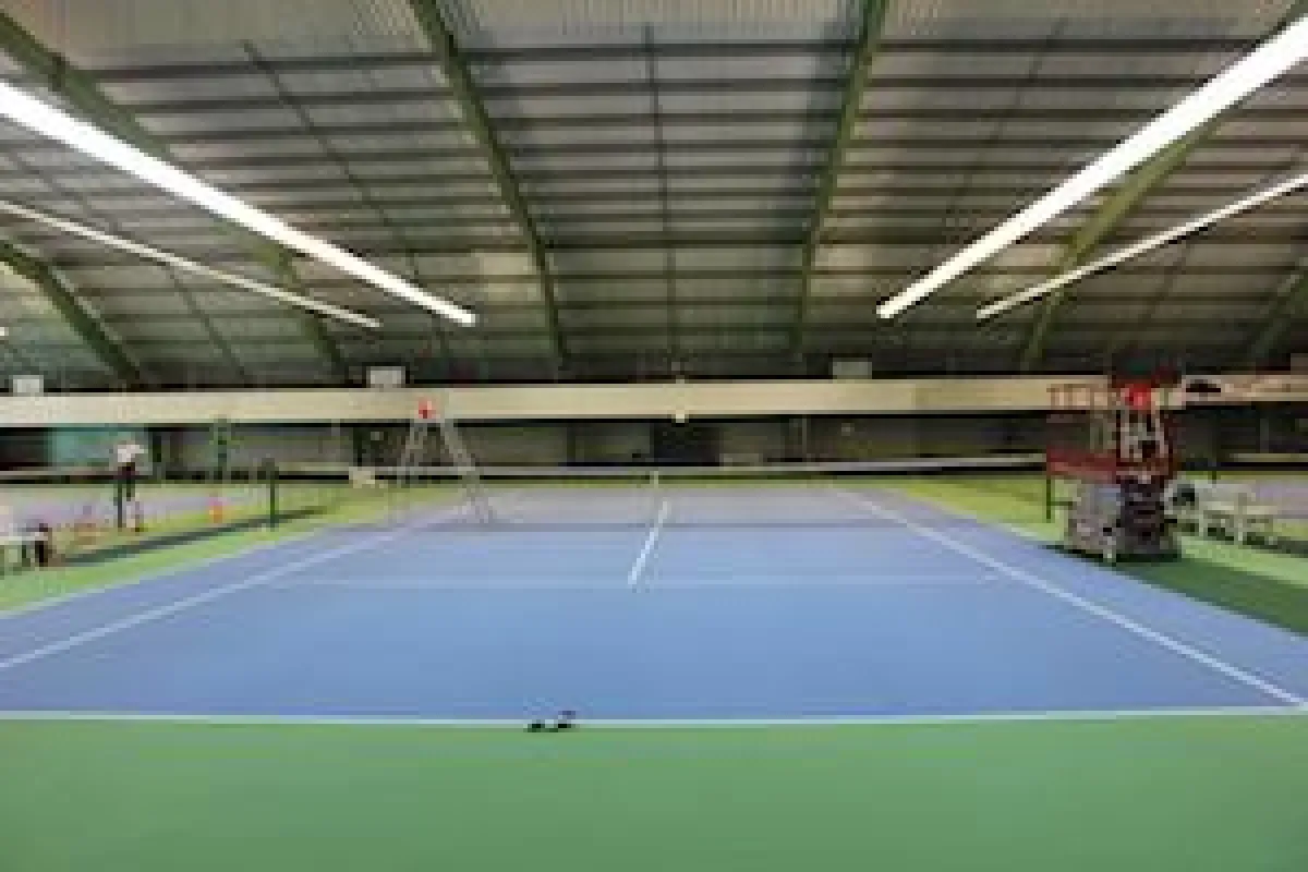 Umrüstung einer Tennishalle auf SMART SWAP